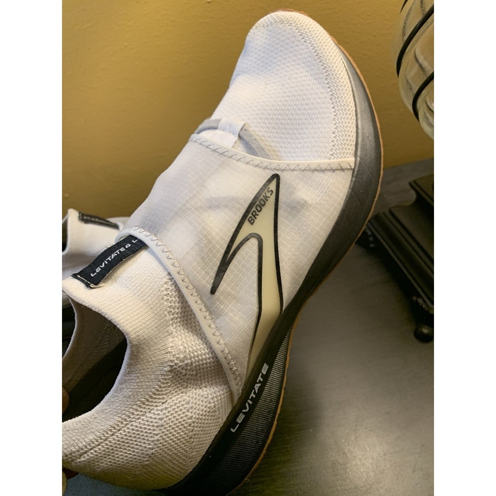 Brooks Levitate 4 LE Shoe Men Sz 8 White Black Lace Up Low Top Running - Picture 3 of 11